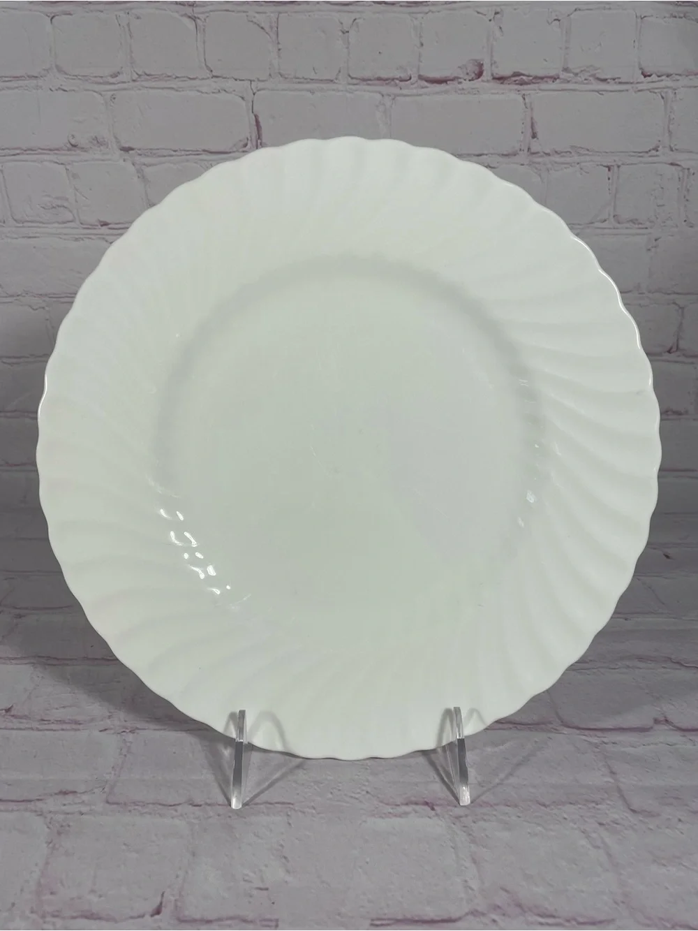 Vintage Minton White Fife Bone China Dinner Plate 10 3/4” England Discontinued